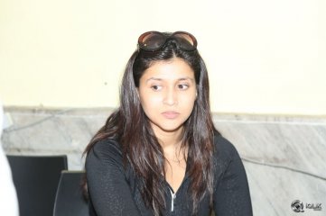 Jakkanna Movie Team Visited Hyderabad Theaters